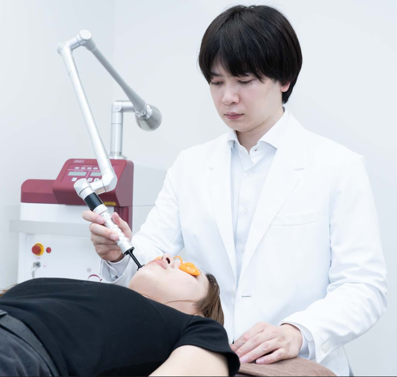 ミスター慶応医学部 Dr.牧野のビューティ塾 Vol.11 鏡に映る自分の「お疲れ顔」対策って?