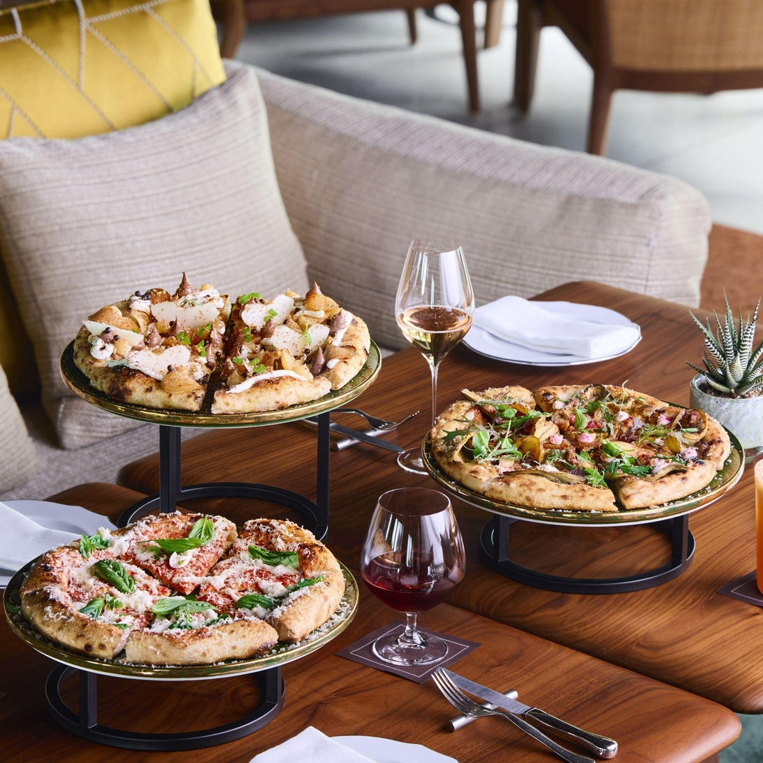 ピッツァをエレガントに！ブルガリ ホテル 東京に「Pizza Bar - Pier Daniele Seu」が登場